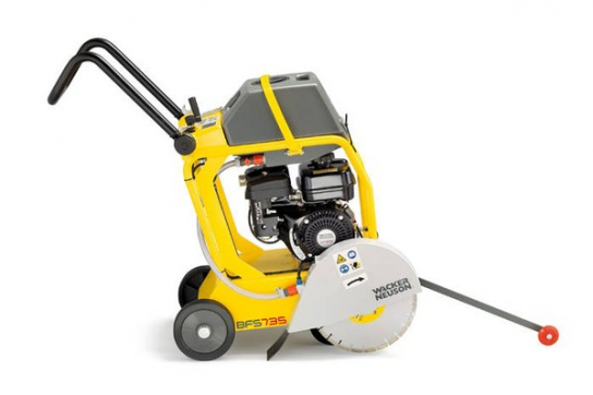 Нарезчик швов бензиновый Wacker Neuson BFS 735 A по выгодной цене в Тамбове. Надежное качество и лучшие условия ждут вас.